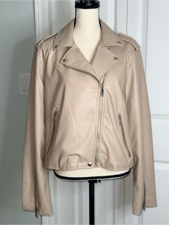 Sam Edelman Jackets & Blazers - Sam Edelman woman’s Faux Leather Moto Jacket Beige Tan Cream Size XL